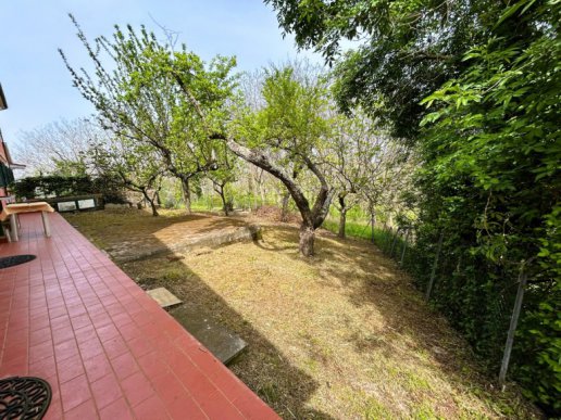 Apartment in Excellent Condition with Garden - 5