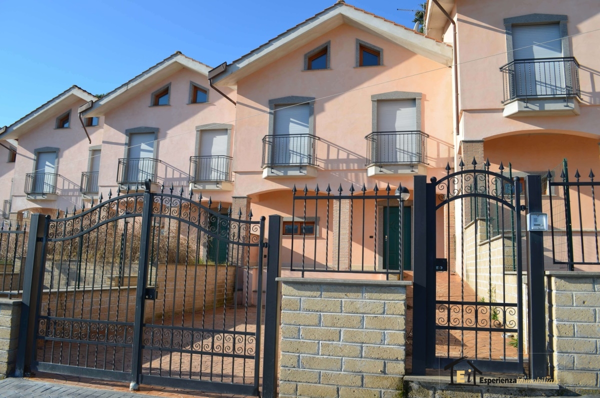 Villa a schiera Forano RI733735