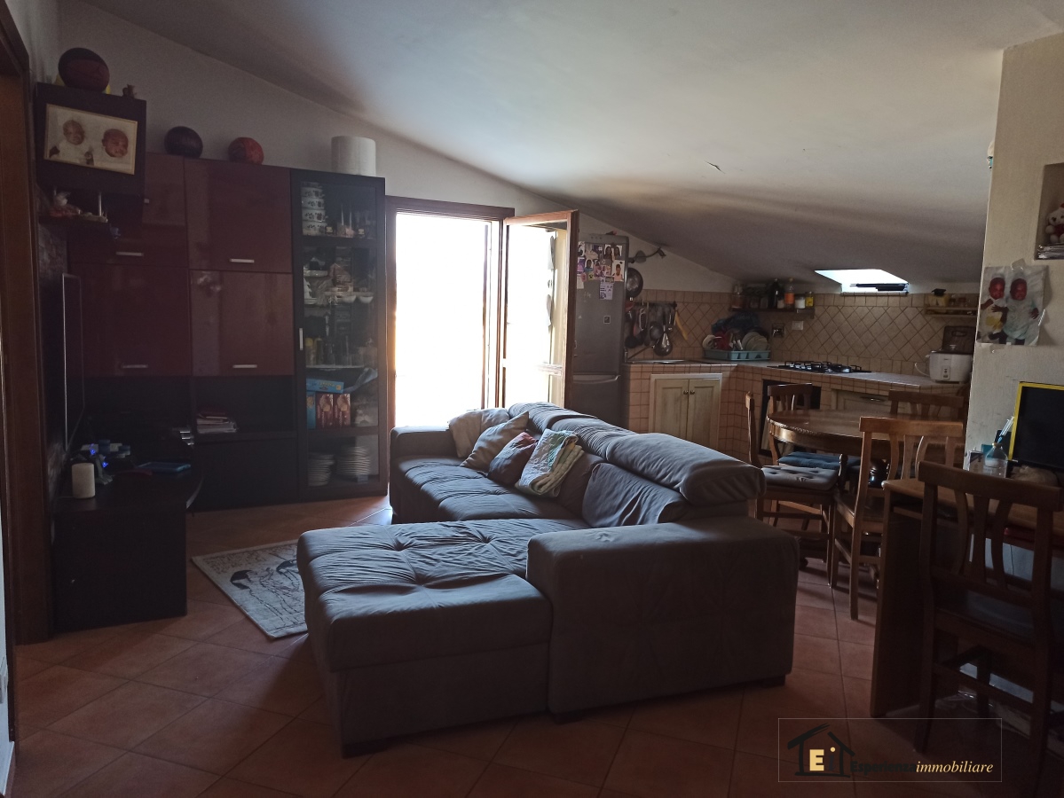 Appartamento FARA IN SABINA vendita  Passo Corese  Esperienza Immobiliare