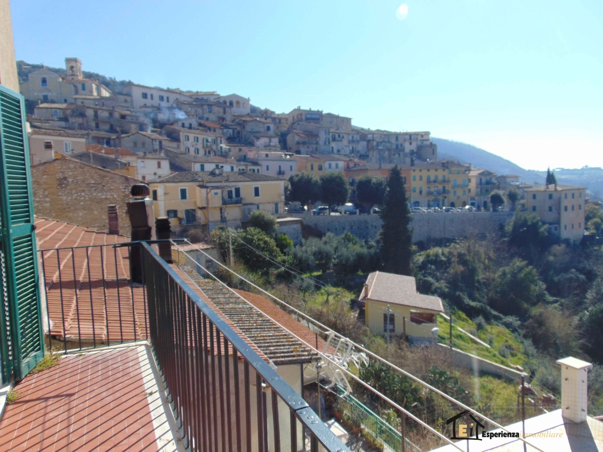  poggio catino vendita quart: poggio catino esperienza immobiliare