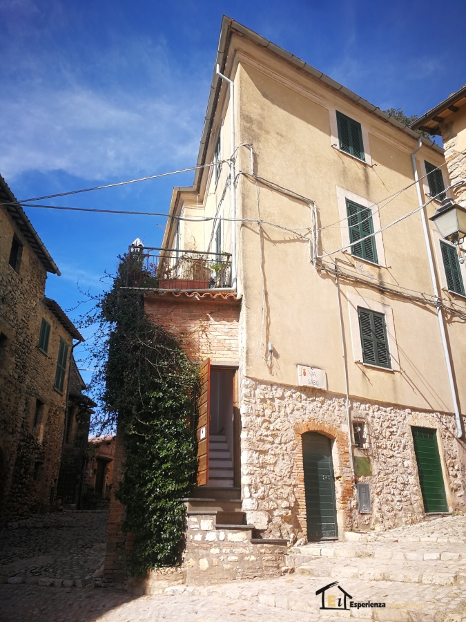 Appartamento CASPERIA vendita  Casperia  Esperienza Immobiliare