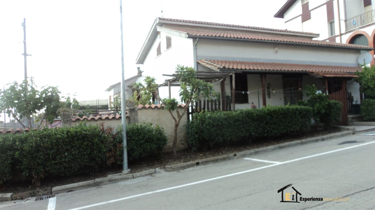 Villa FORANO vendita  Gavignano  Esperienza Immobiliare